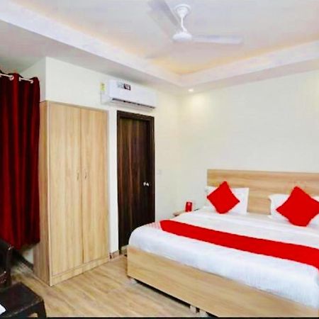 Hotel Golden Bliss At New Delhi Airport Extérieur photo