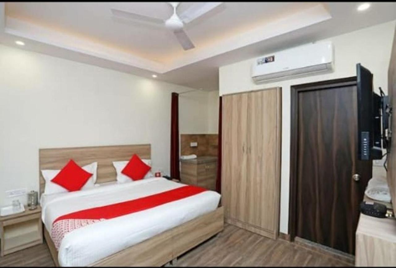 Hotel Golden Bliss At New Delhi Airport Extérieur photo