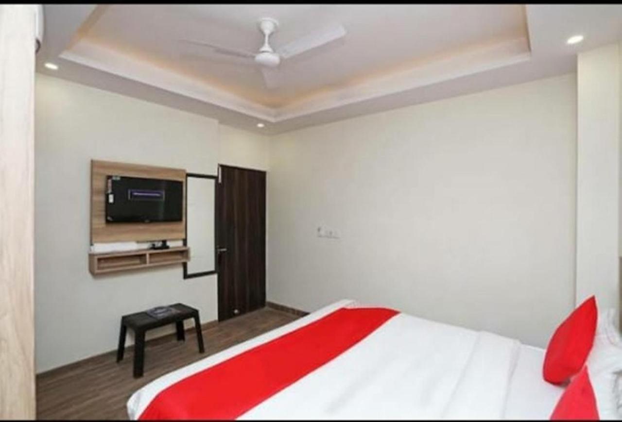 Hotel Golden Bliss At New Delhi Airport Extérieur photo
