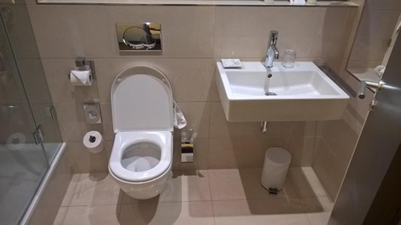 Hotel Golden Bliss At New Delhi Airport Extérieur photo