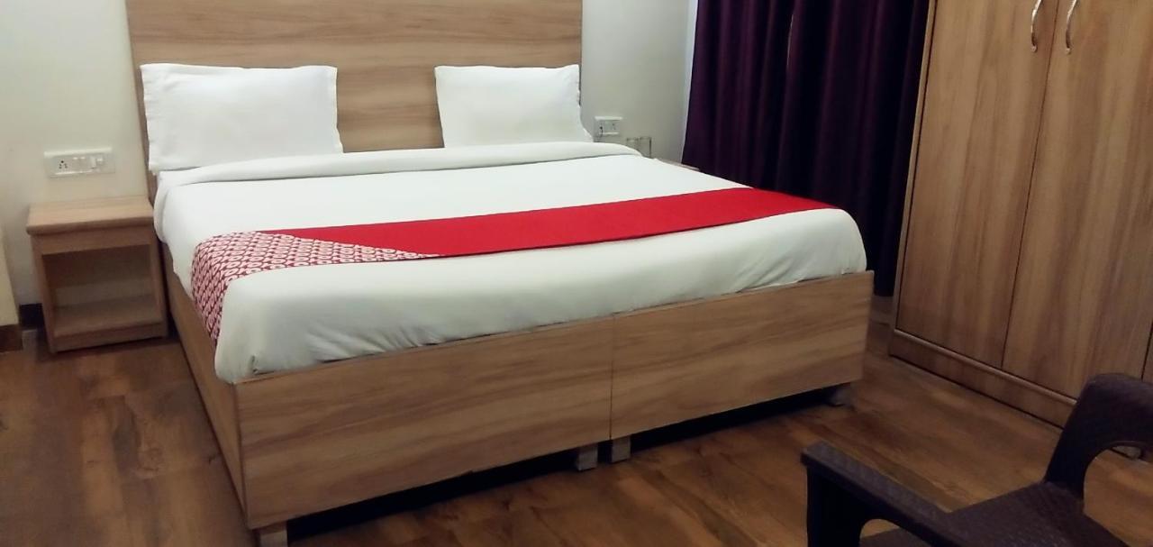 Hotel Golden Bliss At New Delhi Airport Extérieur photo