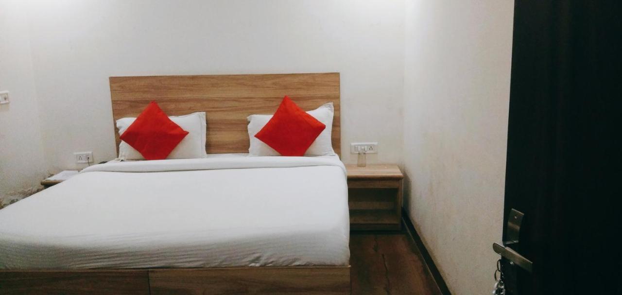Hotel Golden Bliss At New Delhi Airport Extérieur photo